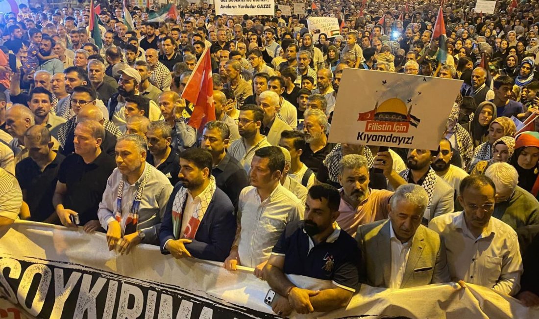 Aksa Tufanı Operasyonunun 2. Yıl Dönümünde bir araya gelen Batmanlılar,