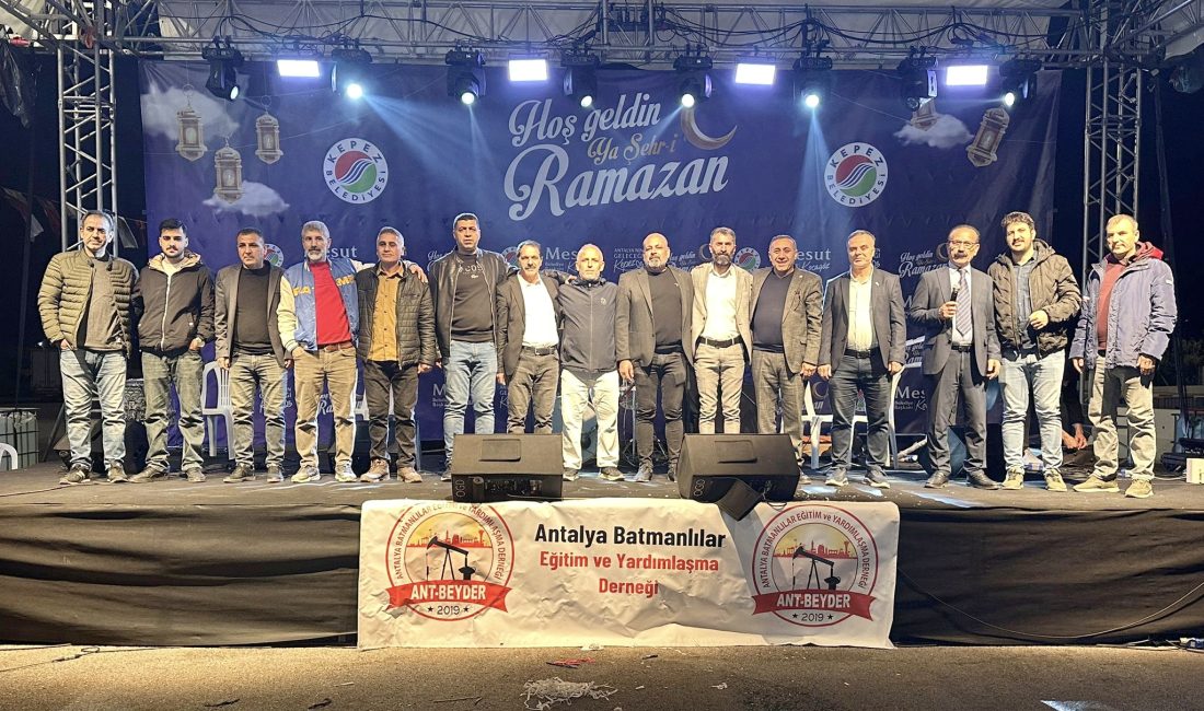 Kepez Belediyesi tarafından Kepez DokumaPark’ta düzenlenen Ramazan Şenliği, vatandaşların yoğun