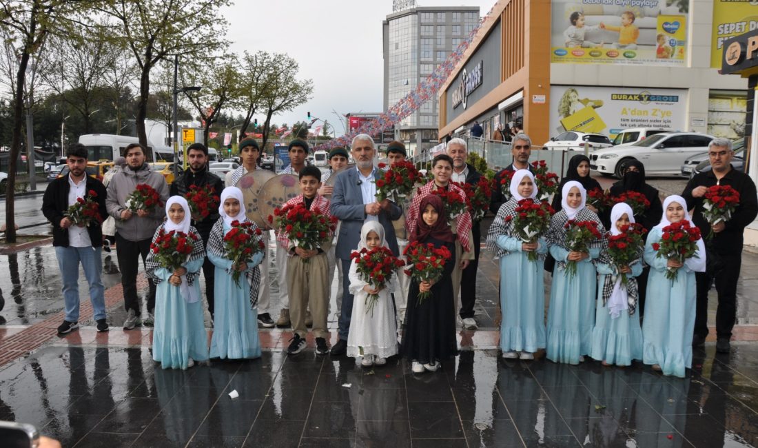 Batman’da, Mevlid-i Nebi etkinliği öncesinde düzenlenen farkındalık çalışması kapsamında vatandaşlara