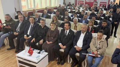 Yeni Yüzyıl Partisi’nin gerçekleştirilen İl Başkanları Toplantısı'ı yoğun bir katılım