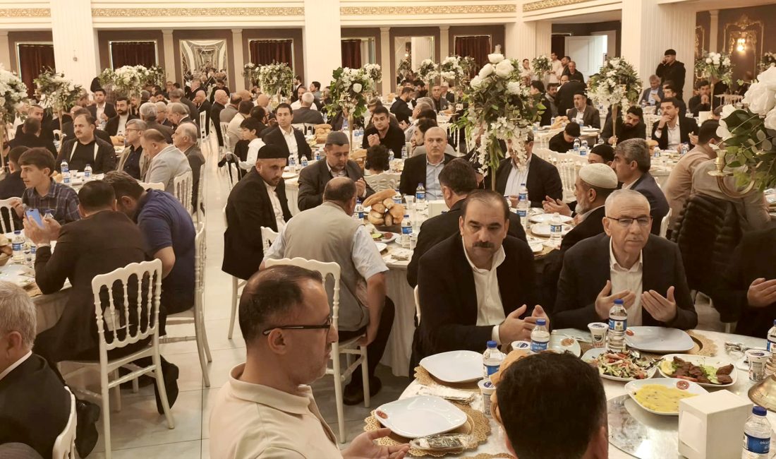 İlimizin sevilen simalarından, hayırsever kişiliğiyle tanınan Abdulhaluk EKMEN’in oğlu, Mimar