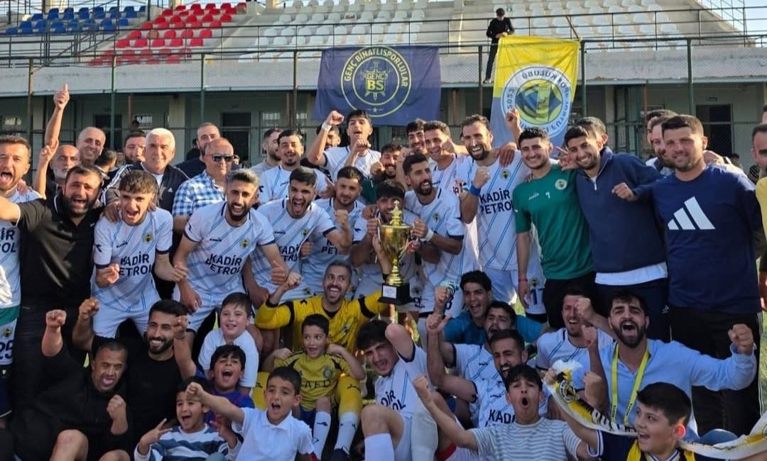 Binatlıspor FK ile 1955 Batman Belediyespor arasında oynanan Batman Amatör