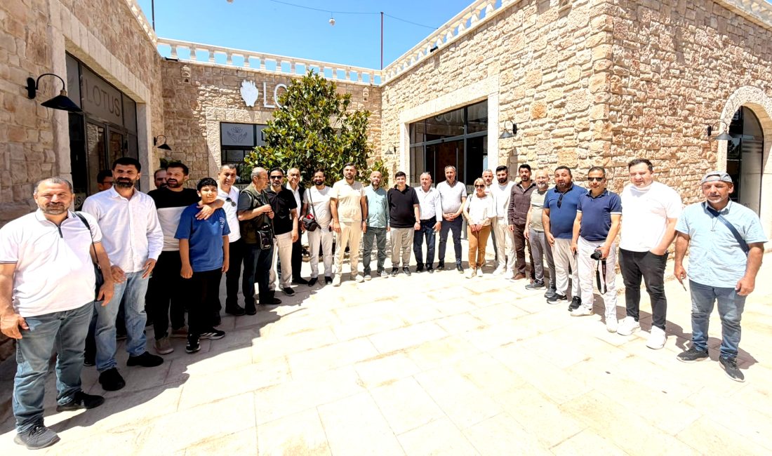 Batman’da faaliyet gösteren Lotus Cafe Yöneticileri Yaşar Kemal Orman Parkı’ndaki