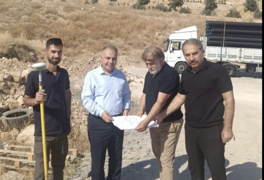 Hasankeyf ilçesinde devam eden doğalgaz altyapı çalışmalarında önemli bir aşamaya